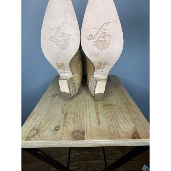 NEW Free People Women's Western New Frontier Chelsea Boot Distressed Tan Size 41 - Picture 5 of 9